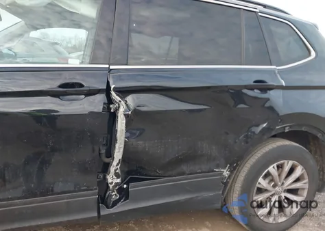 2019 Volkswagen Tiguan 2.0T Se/2.0T Sel/2.0T Sel R-Line/2.0T Sel R-Line Black from USA, damaged, VIN 3VV2B7AX2KM082001